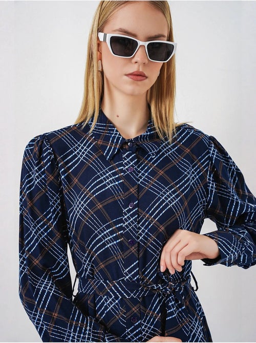 Vestido camisero midi a cuadros con cierre de botones bdart - Kiabi Vestido camisero midi a cuadros con cierre de botones bdart - Kiabi