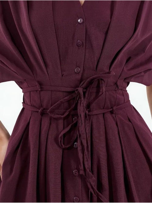 Vestido camisero midi casual con cuello en v busem - Kiabi Vestido camisero midi casual con cuello en v busem - Kiabi