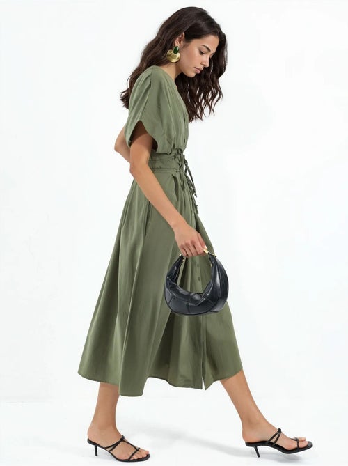 Vestido camisero midi casual con cuello en v busem - Kiabi Vestido camisero midi casual con cuello en v busem - Kiabi