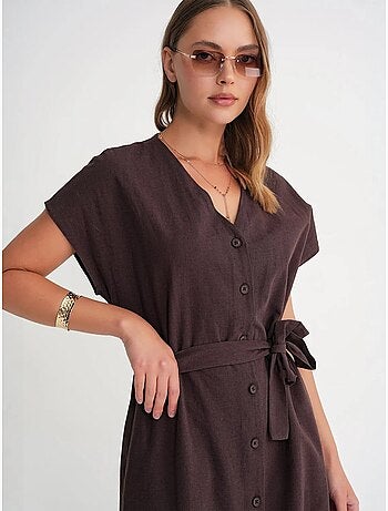 Vestido camisero midi con cierre de lazo y detalles de accesorios mixray