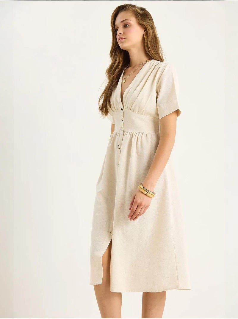 Vestido camisero midi con cuello en v y botones lucci Beige arcilla - Kiabi
