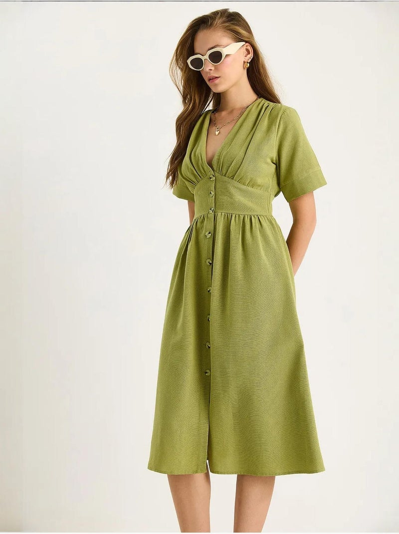 Vestido camisero midi con cuello en v y botones lucci Verde tilo - Kiabi