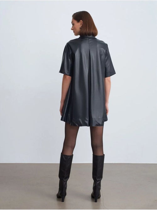 Vestido camisero mini de polipiel de corte holgado dilvin - Kiabi Vestido camisero mini de polipiel de corte holgado dilvin - Kiabi