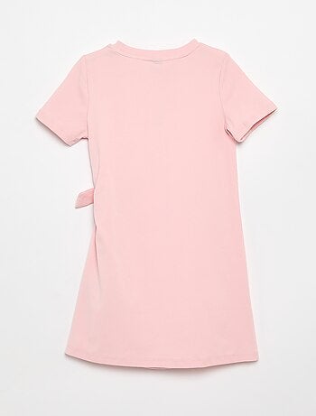 Vestido camiseta con nudo lateral