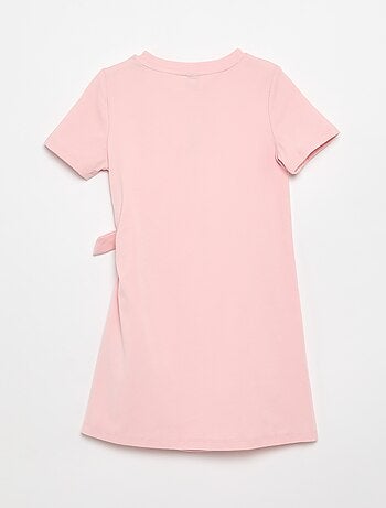 Vestido camiseta con nudo lateral