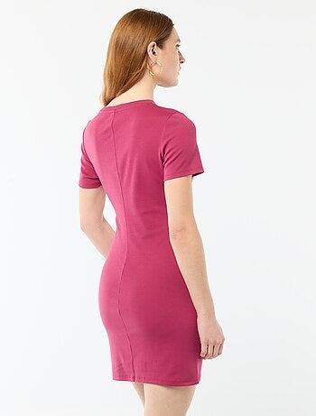 Vestido camiseta corto con nudo decorativo