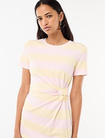 Vestido camiseta corto con nudo decorativo