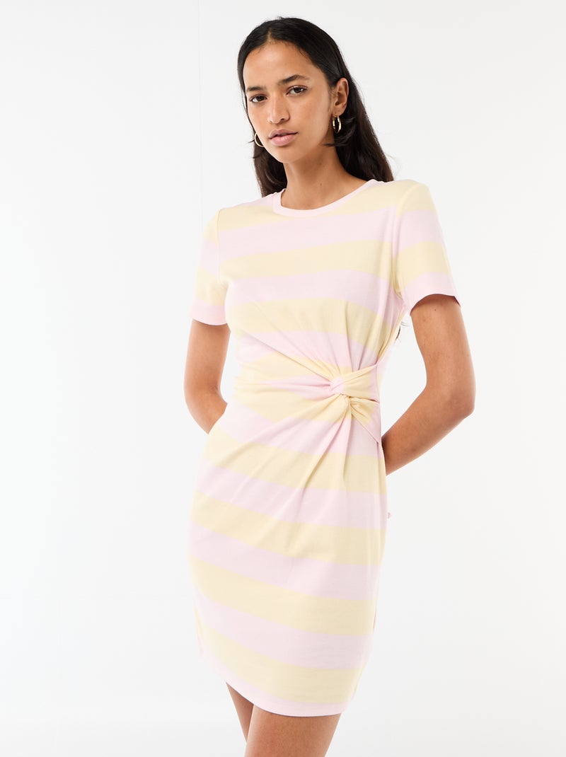 Vestido camiseta corto con nudo decorativo Rosa - Kiabi