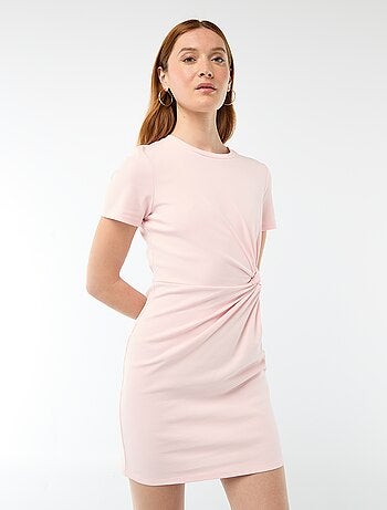 Vestido camiseta corto con nudo decorativo