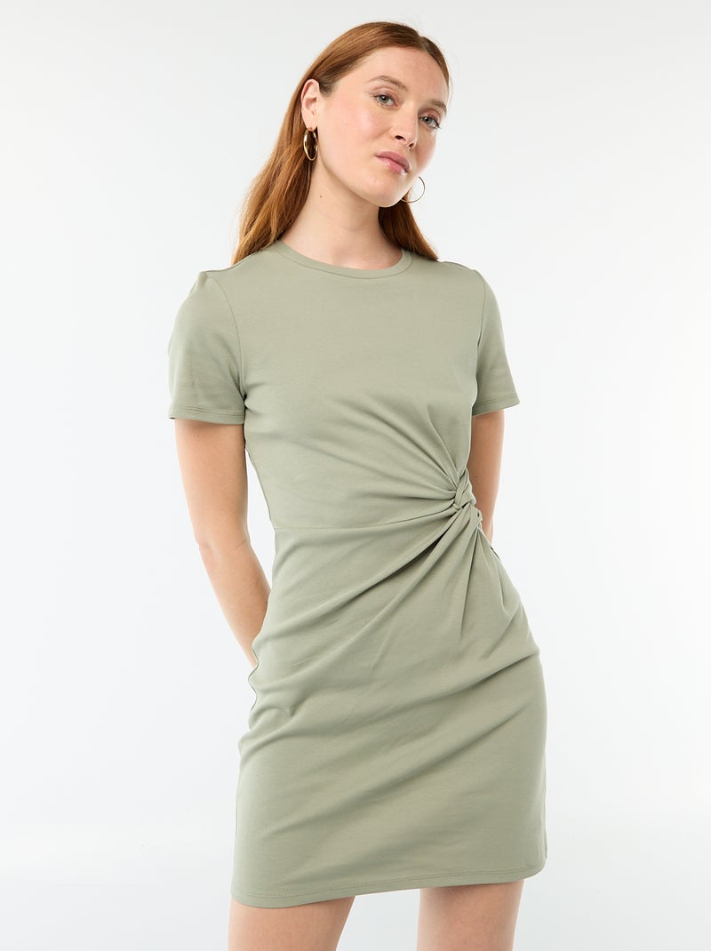 Vestido camiseta corto con nudo decorativo Verde - Kiabi