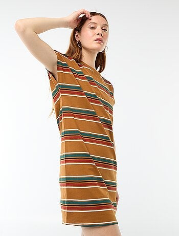 Vestido camiseta corto de manga corta