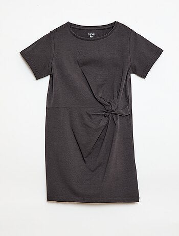 Vestido camiseta midi con nudo decorativo delantero