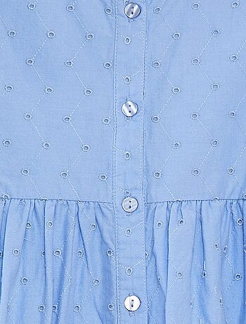 Vestido con bordados all over y volantes en las sisas