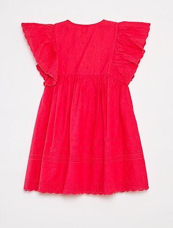 Vestido con bordados all over y volantes en las sisas