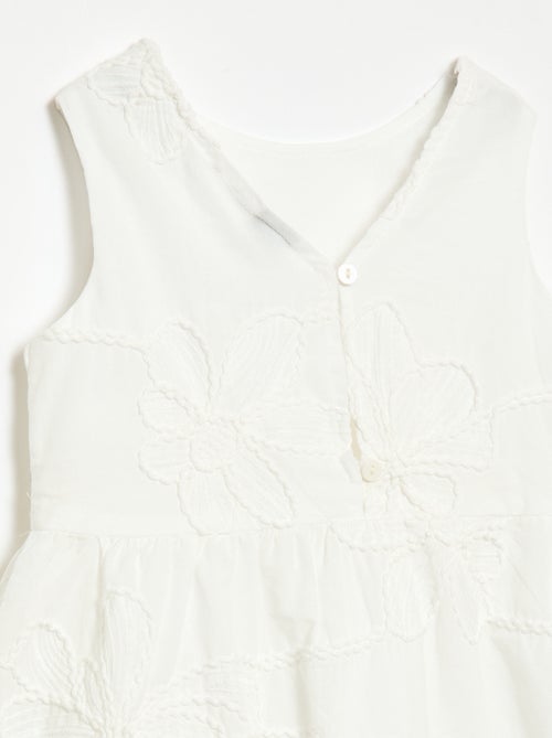 Vestido con bordados de flores - Kiabi