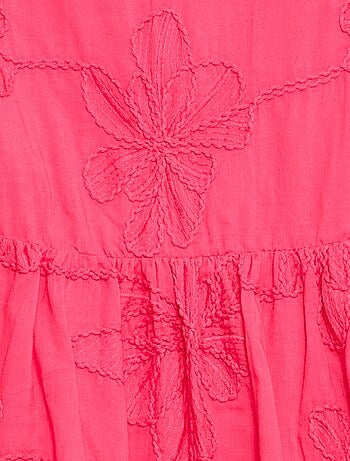 Vestido con bordados de flores fantasía