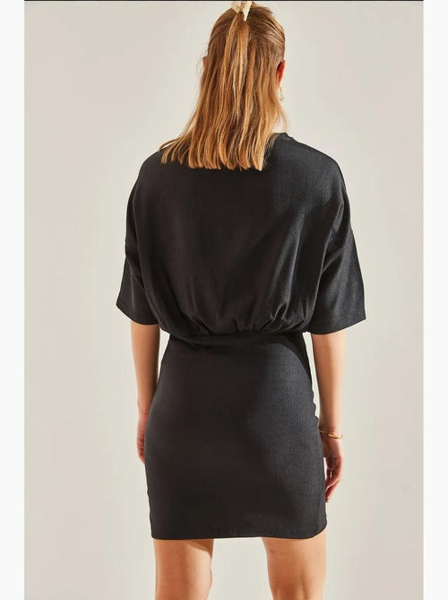 Vestido con cintura elástica y plisado en la parte delantera lucci - Kiabi