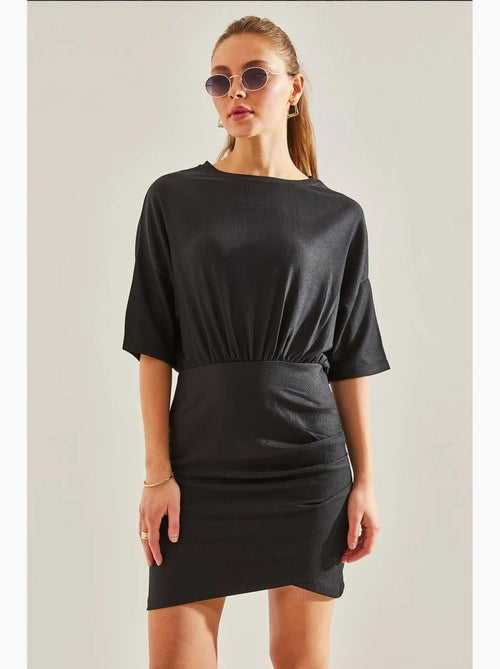 Vestido con cintura elástica y plisado en la parte delantera lucci - Kiabi
