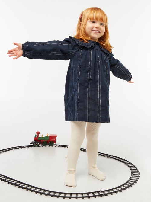 Vestido con hilos brillantes y cuello bordado - Kiabi