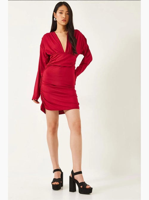 Vestido con laterales fruncidos lucci - Kiabi Vestido con laterales fruncidos lucci - Kiabi