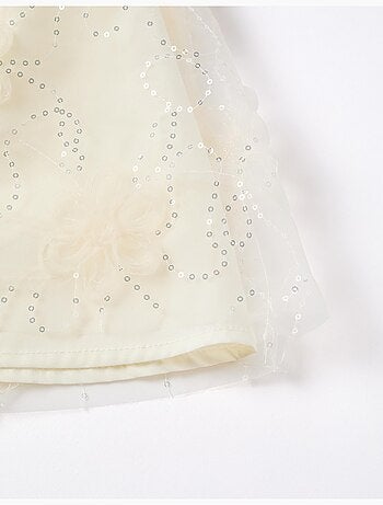 Vestido con mangas abullonadas y flores 3D