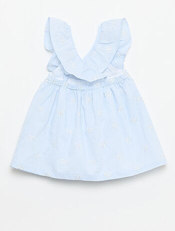 Vestido con tirantes con volantes y bordados