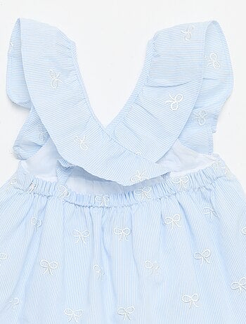 Vestido con tirantes con volantes y bordados