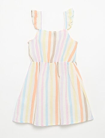 Vestido con tirantes de volantes