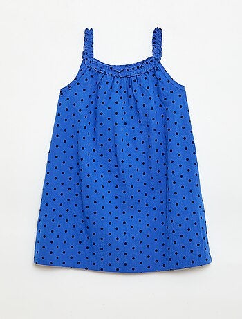 Vestido con tirantes y cuello con volantes