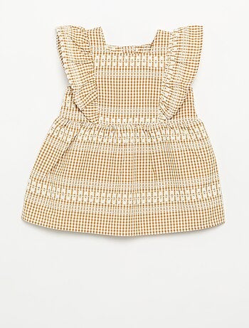 Vestido con volantes y estampado de cuadros