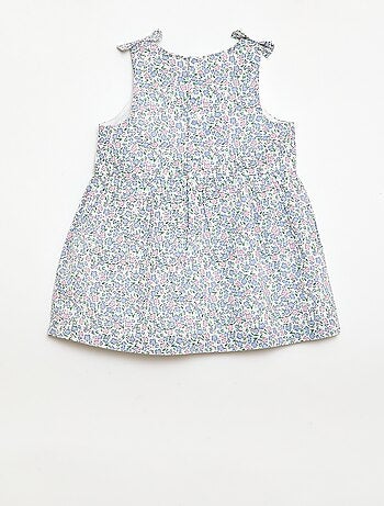 Vestido corte evasé sin mangas