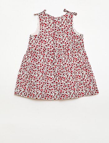 Vestido corte evasé sin mangas