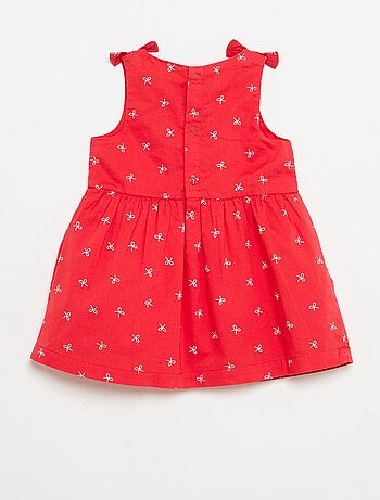Vestido corte evasé sin mangas
