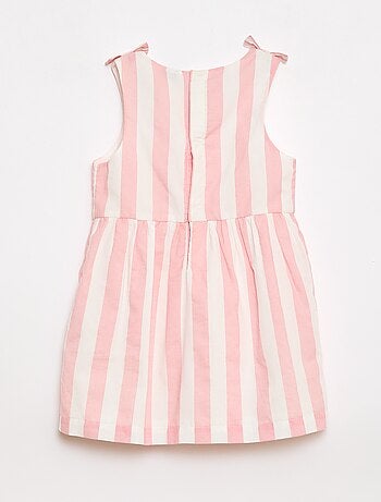 Vestido corte evasé sin mangas