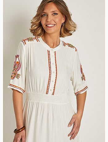 Vestido corto bordado con botones - AFIBEL