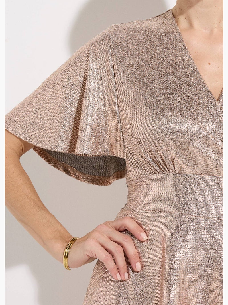 Vestido corto brillante con mangas mariposa - Afibel Cobre - Kiabi