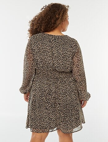 Vestido corto con cinturón drapeado