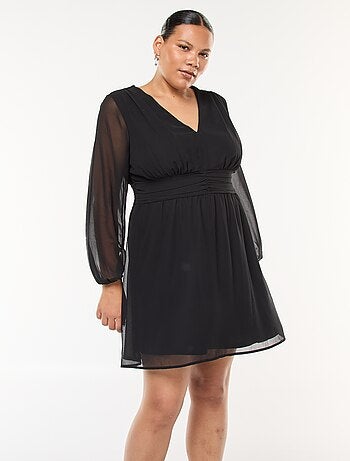 Vestido corto con cinturón drapeado
