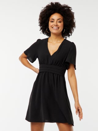 Vestido corto con cinturón plisado Georgette