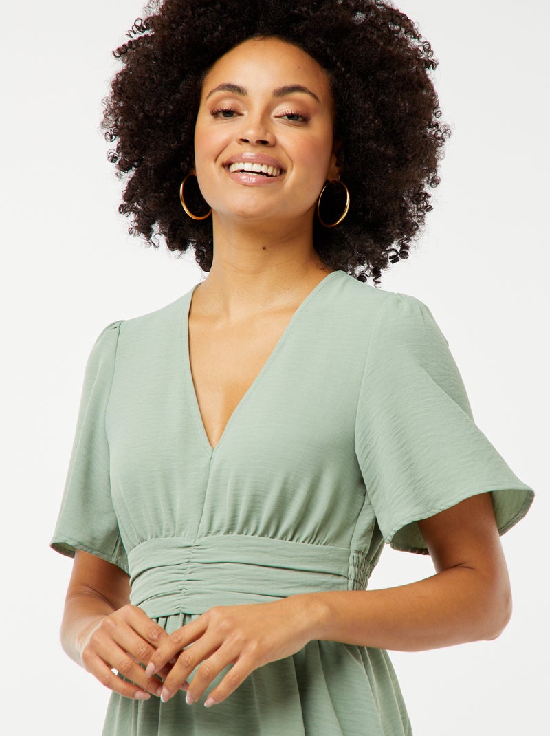 Vestido corto con cinturón plisado Georgette VERDE - Kiabi