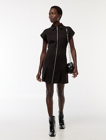 Vestido corto con cremallera