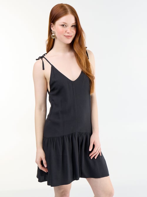 Vestido corto con tirantes finos y bajo con volante - Kiabi