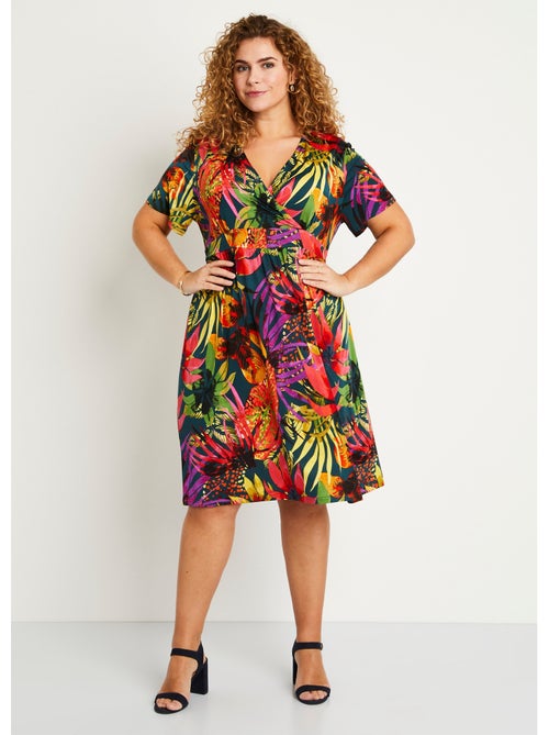 Vestido corto cruzado con estampado exótico - AFIBEL - Kiabi