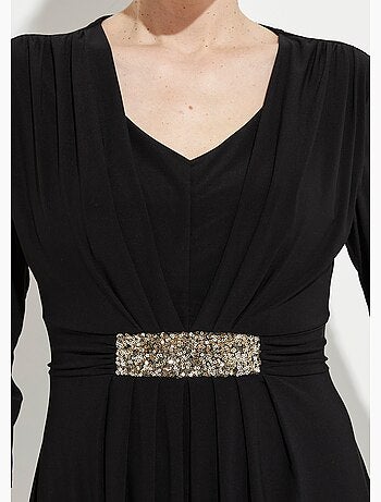 Vestido corto de escote en pico con efecto drapeado y cinturón joya - Afibel