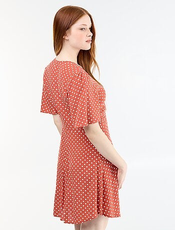 Vestido corto de manga corta con estampado de lunares