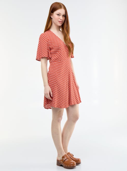 Vestido corto de manga corta con estampado de lunares - Kiabi