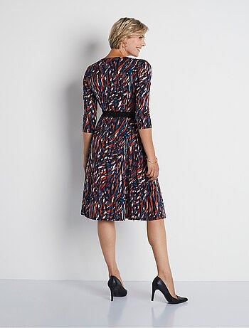 Vestido corto de punto con cinturón y cuello redondo - Afibel