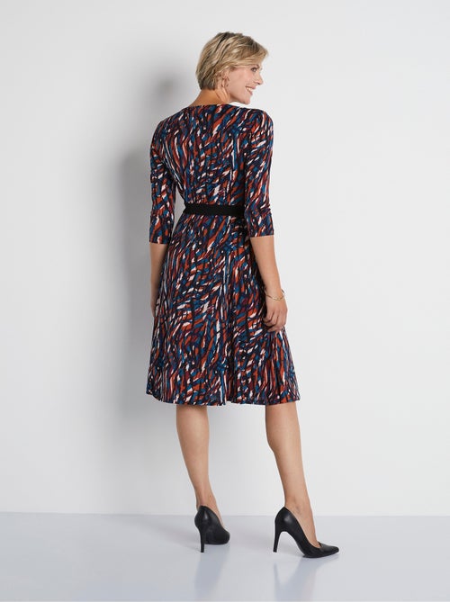 Vestido corto de punto con cinturón y cuello redondo - Afibel - Kiabi