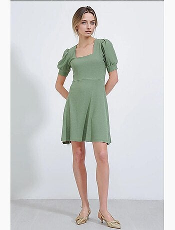 Vestido corto de punto con escote cuadrado en palisandro de bdart