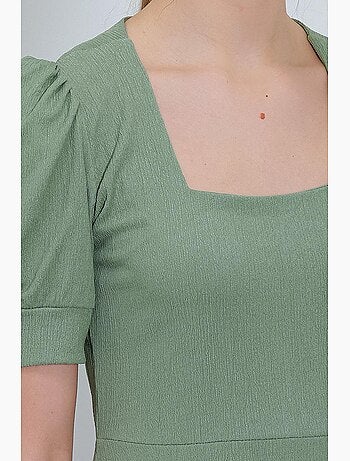 Vestido corto de punto con escote cuadrado en palisandro de bdart